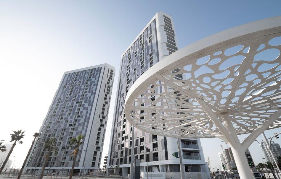 Meera Shams Abu Dhabi luxury apartments on Al Reem Island featuring modern interiors and spacious living areas